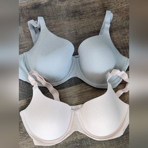 2 Nwot size XL & XXL Hanes Grey & pink bras with underwire. Smooth fitting.